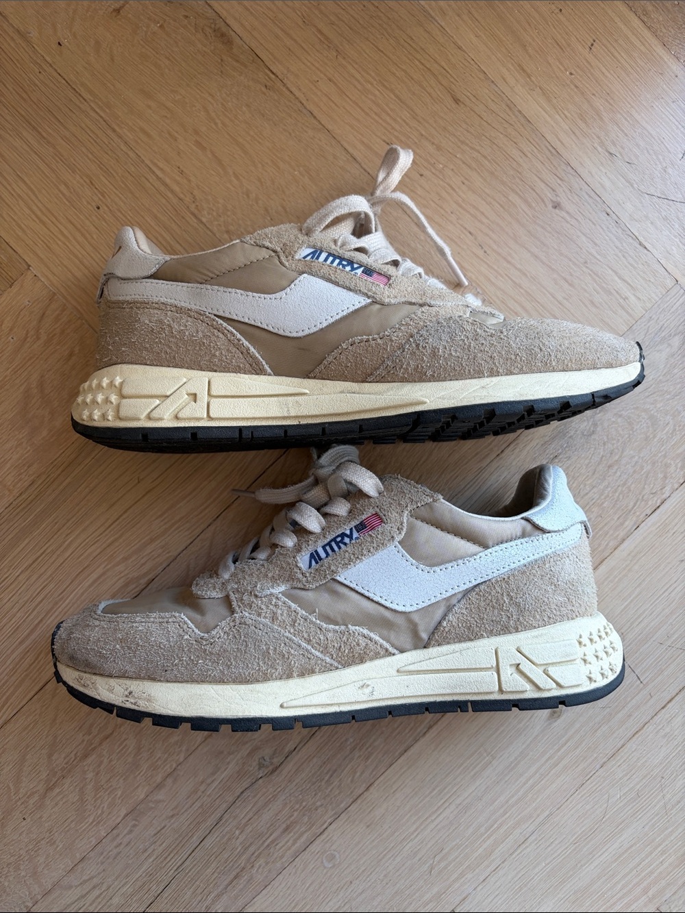 Autry Reelwind Women’s Beige/Pink Low Top Sneakers